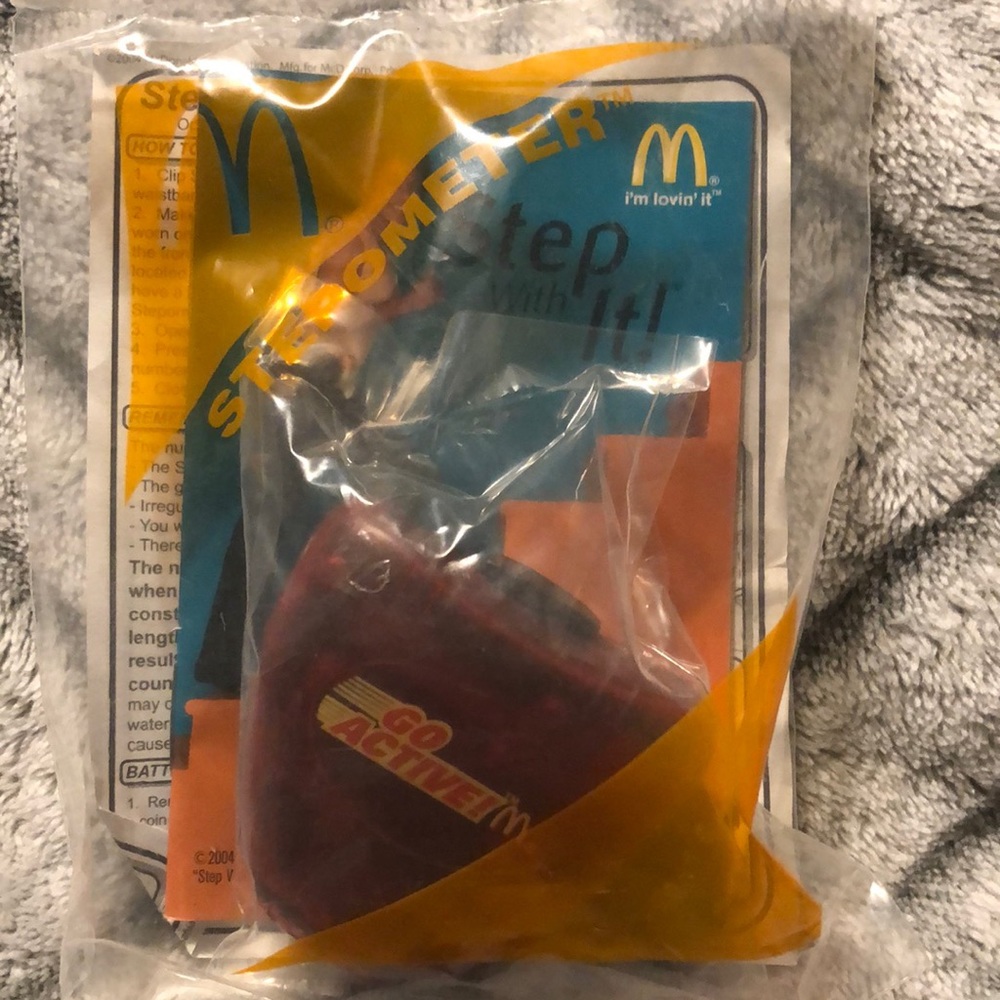 McDonald’s/Coca Cola “Step With It”Stepometer clip on fitness collectible.  New
